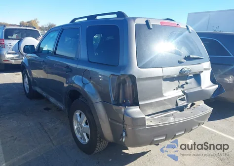 2011 Ford Escape Xlt z USA, uszkodzony, nr VIN 1FMCU0D78BKB35044